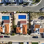 Marika Heights Villa *