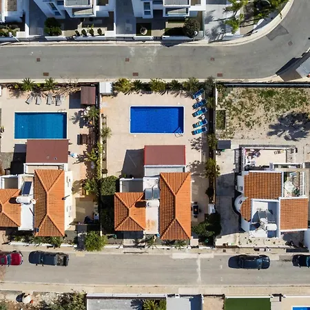 Marika Heights فيلة *