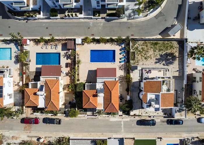 Marika Heights ヴィラ *