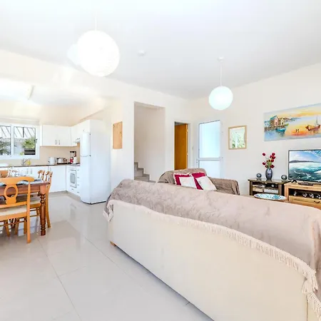 Villa Marika Heights *